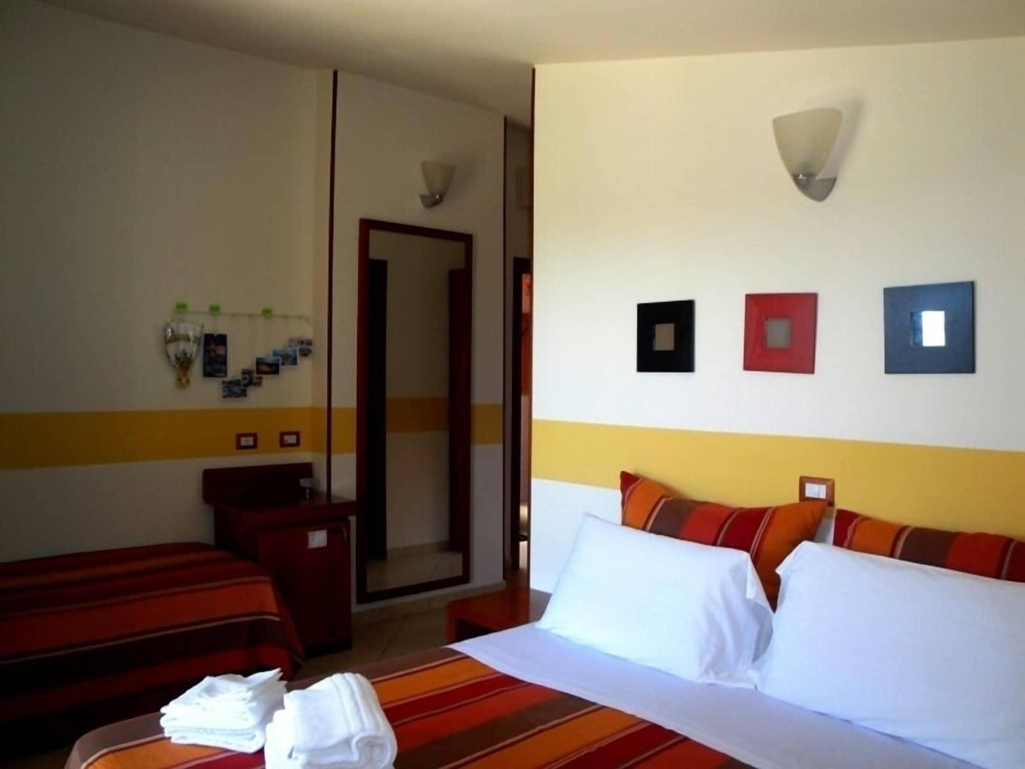 פונטנה ביאנקה Villa Sunset B&B/Apartments מראה חיצוני תמונה