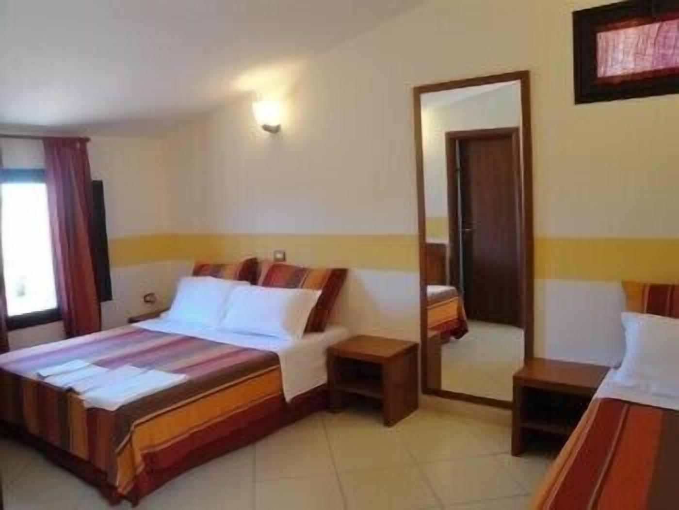 פונטנה ביאנקה Villa Sunset B&B/Apartments מראה חיצוני תמונה
