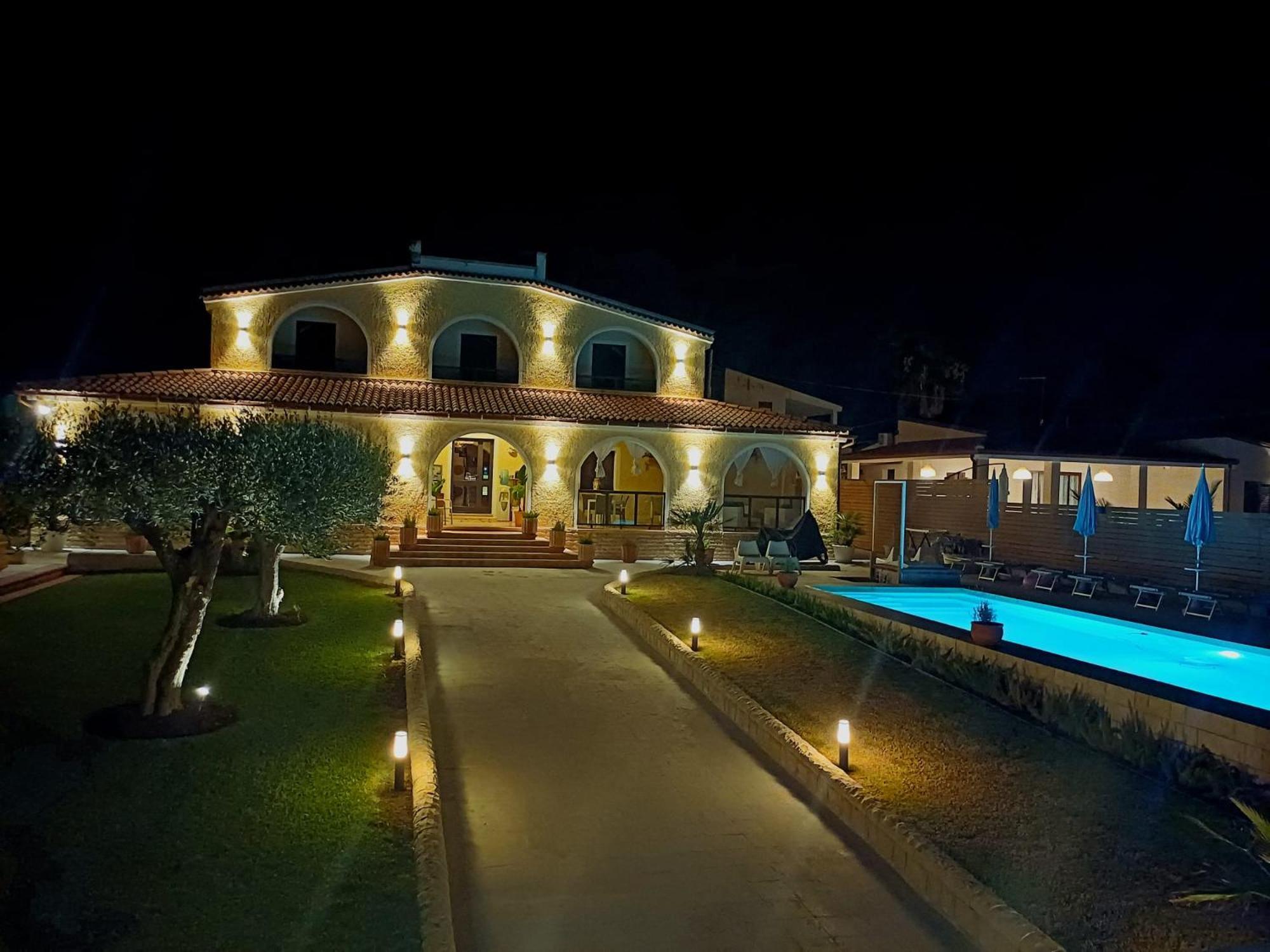 פונטנה ביאנקה Villa Sunset B&B/Apartments מראה חיצוני תמונה
