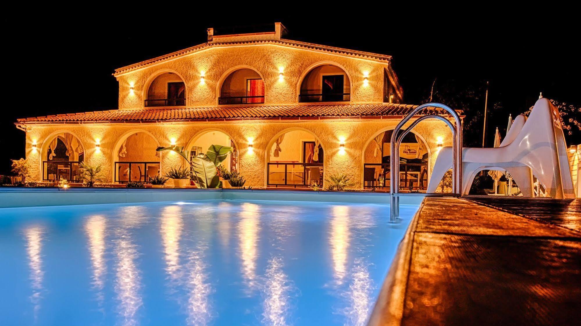 פונטנה ביאנקה Villa Sunset B&B/Apartments מראה חיצוני תמונה