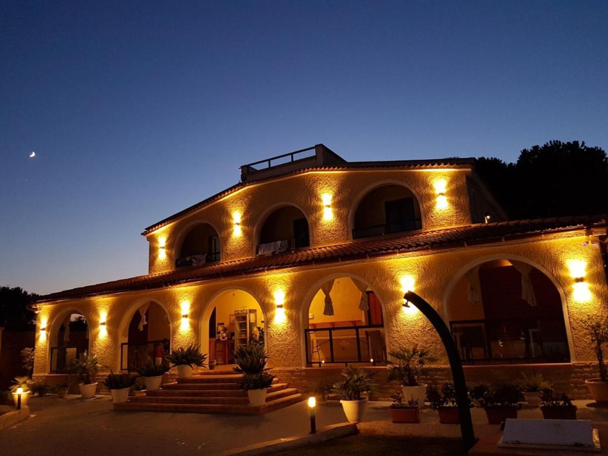 פונטנה ביאנקה Villa Sunset B&B/Apartments מראה חיצוני תמונה